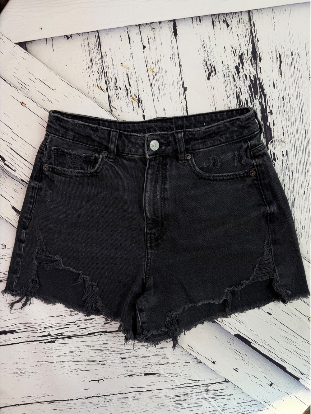 American Eagle Y2K Retro Distressed Black Denim High Waisted Shorts Women’s 4